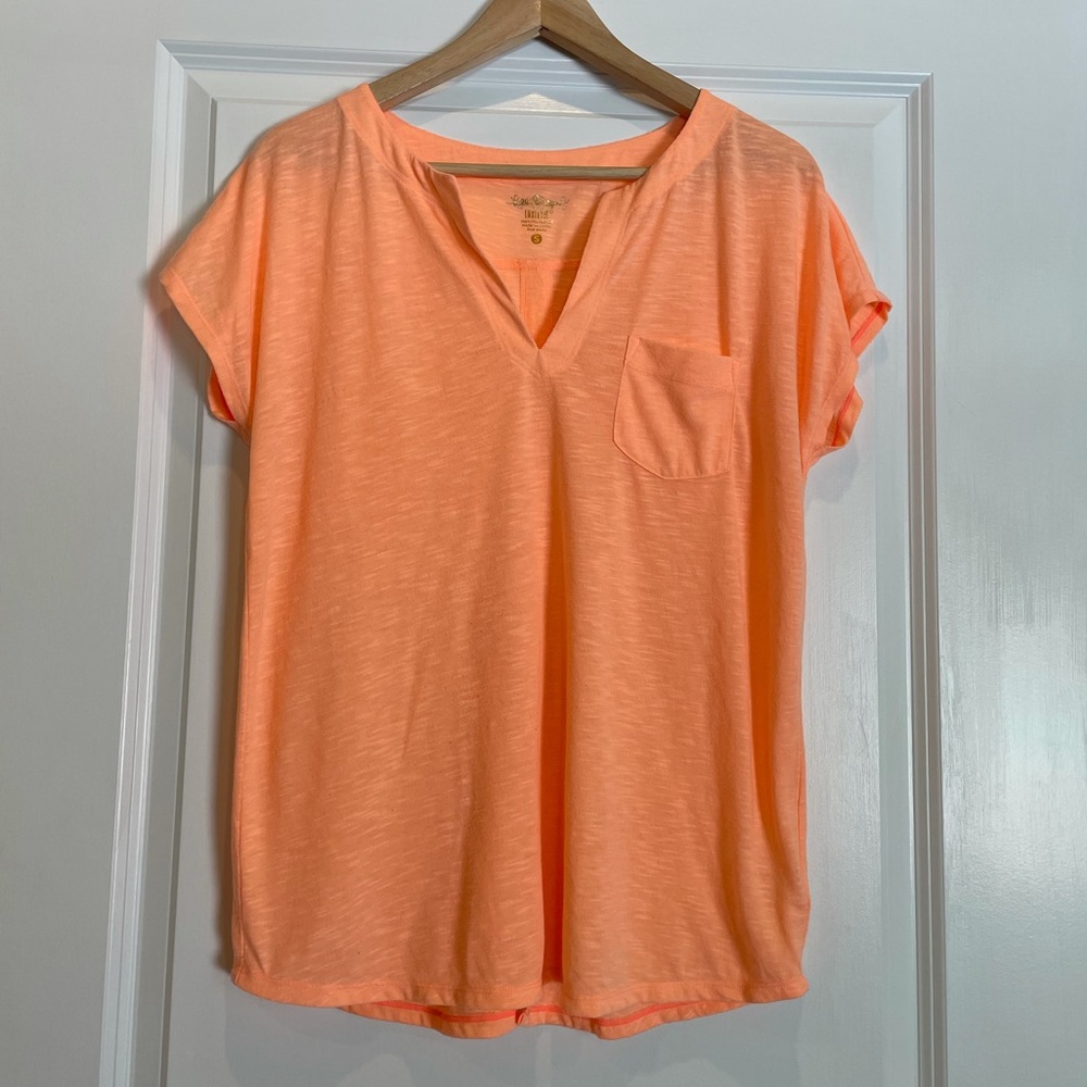 Lilly Pulitzer Luxletic V Neck Women’s Top